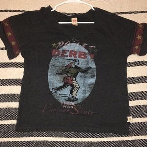 Retro skating tee